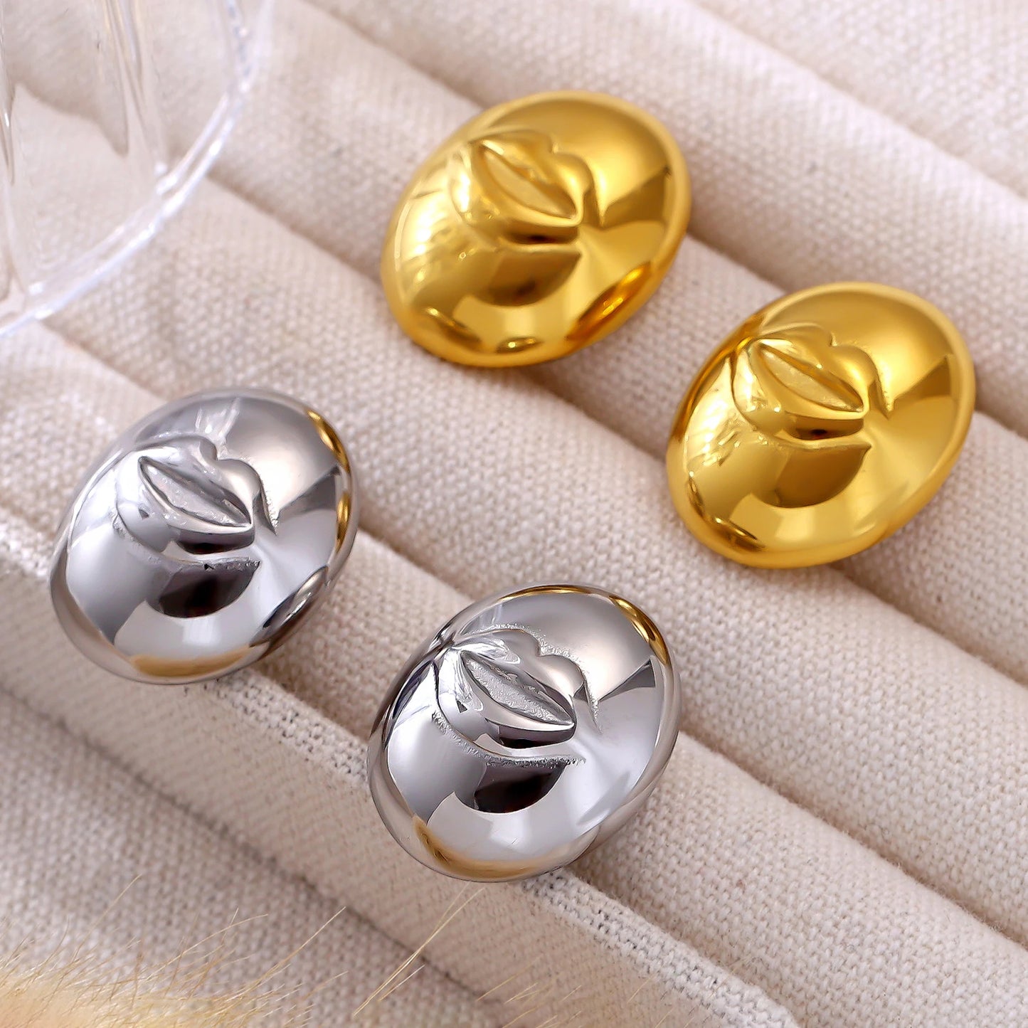 eye-catcher Vintage Stainless Steel Earrings For Women Waterproof Gold Plated Smile Lips Luxury Ear Stud OL Jewelry
