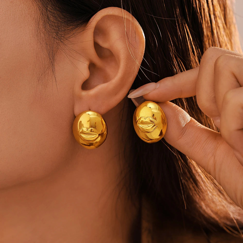 eye-catcher Vintage Stainless Steel Earrings For Women Waterproof Gold Plated Smile Lips Luxury Ear Stud OL Jewelry